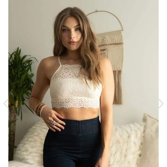 Bralettes/Crop Tops - Picture 2 of 4